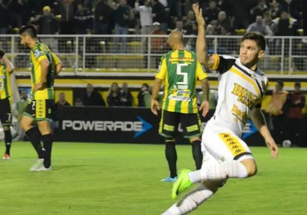 Nuevo DT, viejos males