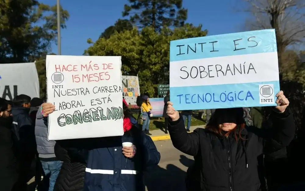 Ingenieros señalaron que la decisión del Ejecutivo impacta en los controles técnicos vinculados a procesos industriales, metrología y calidad.