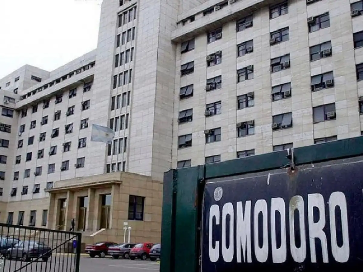 Tras confirmarse un caso positivo, desinfectarán Comodoro Py