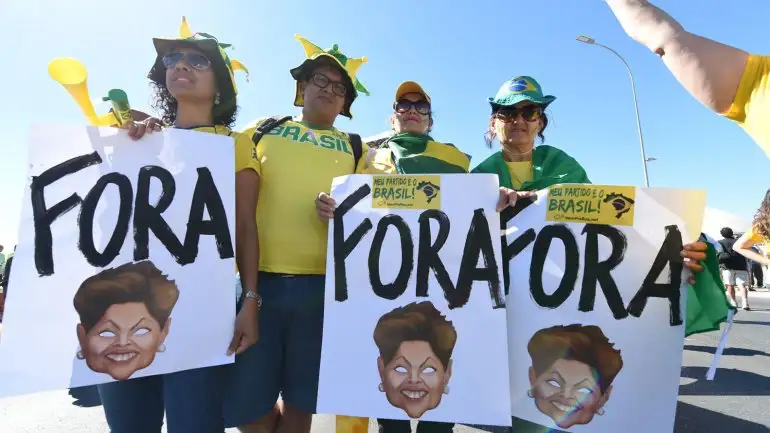 Multitudinarias marchas en 21 estados de Brasil contra el gobierno de Rousseff