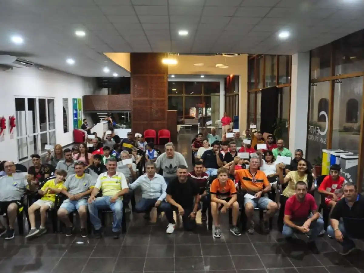 La Municipalidad entregó aporte a los clubes de la ciudad