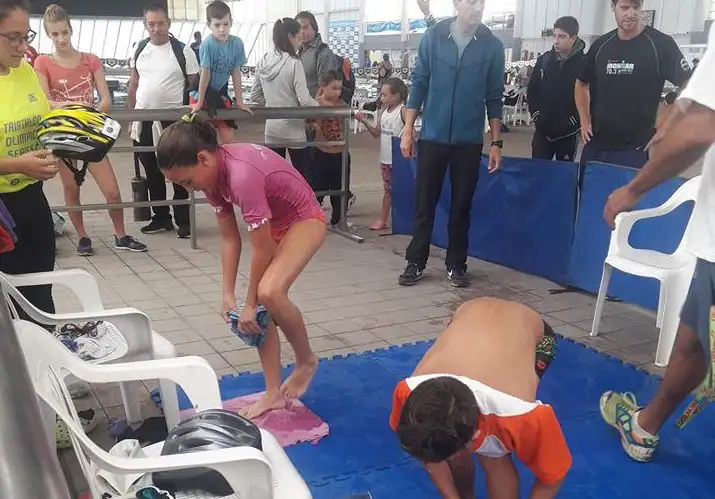 Los chicos se introducen en el Triatlón