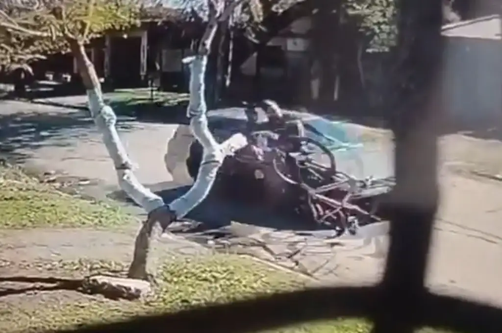 Tras una discusión, lo atropelló con el auto