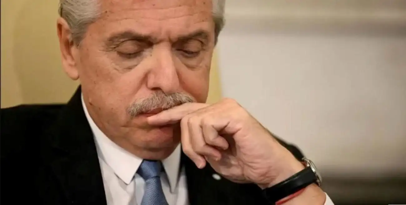 El ex mandatario estaba de licencia desde marzo.