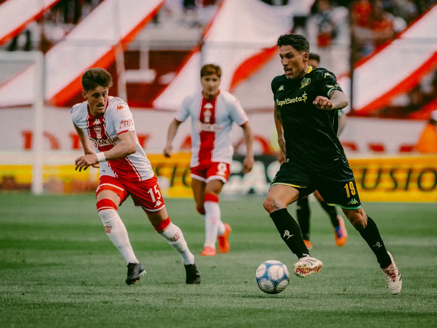 Aldosivi volvió a perder y complicó su futuro en el torneo