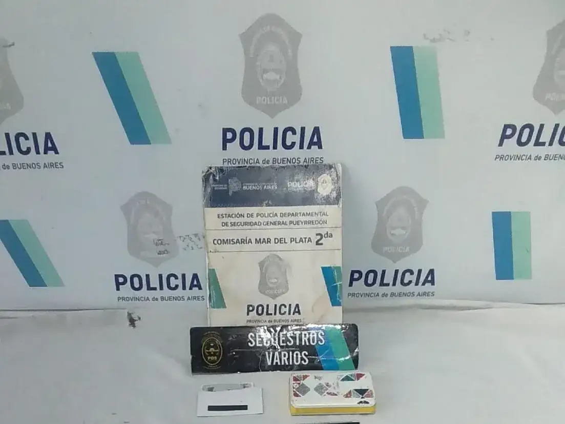 Todo comenzó ayer, cuando un médico de 66 años oriundo de Azul denunció que le habían hurtado la billetera de su auto.