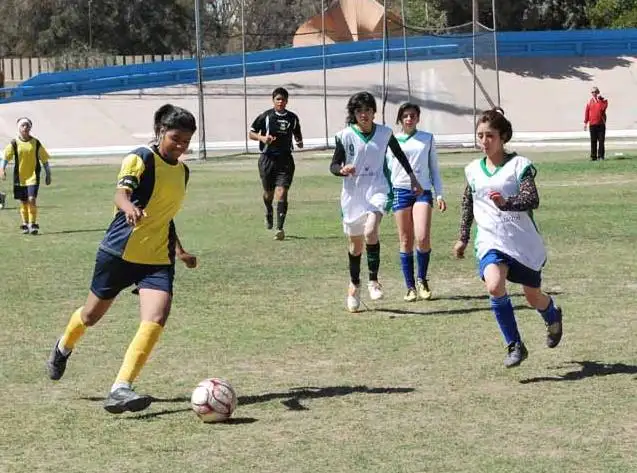 Realizarán un torneo de fútbol femenino solidario