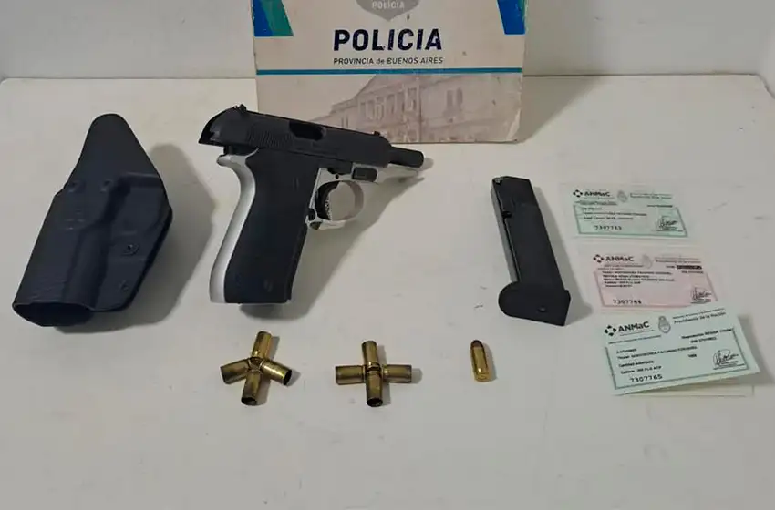 Le disparó desde la camioneta a dos vecinos: estaba alcoholizado con 2.30