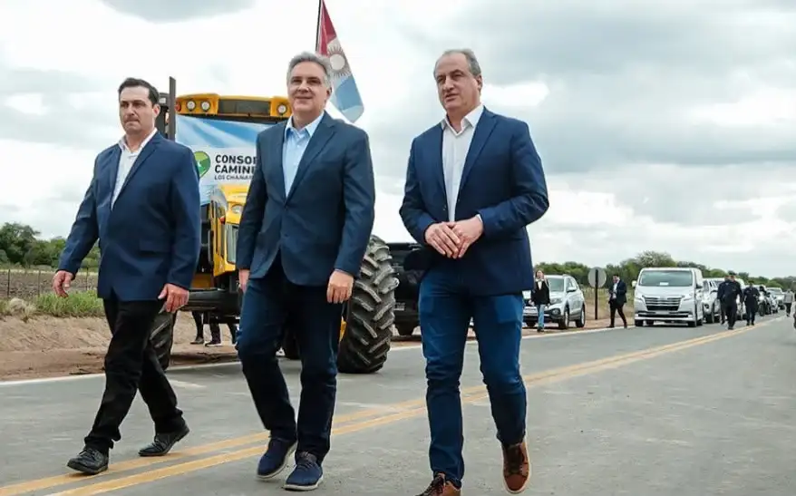 Llaryora autopista