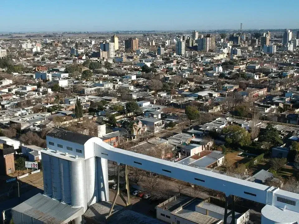La humedad será elevada al inicio del domingo y las lluvias previstas tendrán acumulados leves.