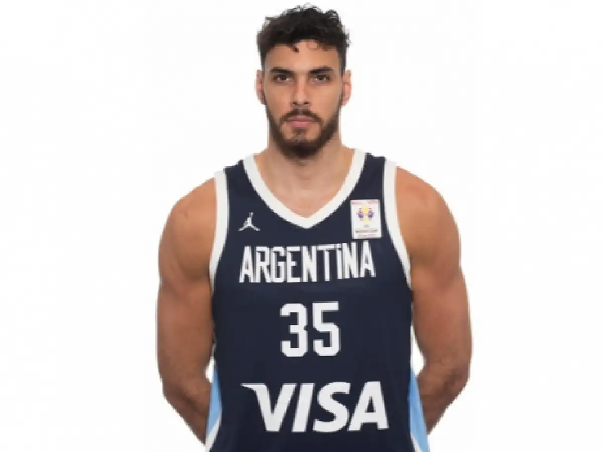 Acuñá citado a la selección