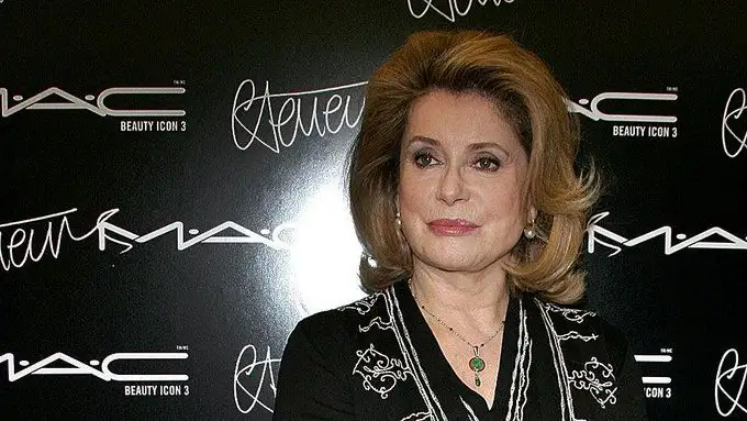 Internaron a Catherine Deneuve