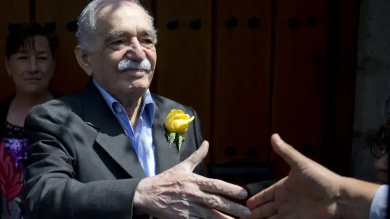 El escritor Gabriel García Márquez está hospitalizado