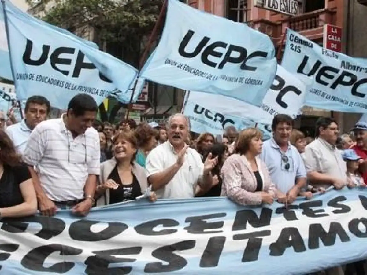 UEPC busca un aumento salarial similar al nacional, del 70% retroactivo a julio