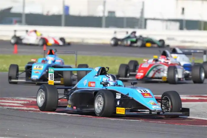 Siebert sumó más puntos para mantener la punta del torneo
