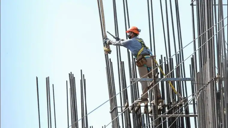 En junio, los precios mayoristas subieron 4,8%  y la construcción avanzó 6,3%