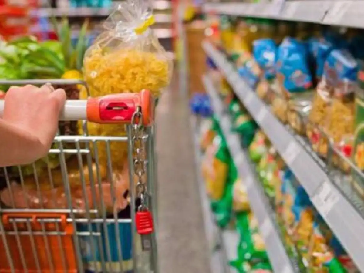 La canasta básica aumentó 4,3% en febrero y llegó a $ 27.570