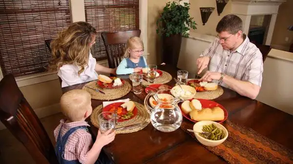Italia: Proponen penas para los padres que impongan el veganismo a sus hijos