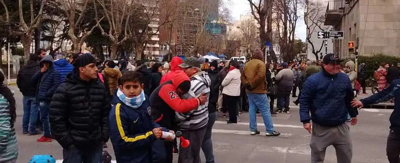 Feriantes de Plaza Rocha vuelven a realizar un corte sobre Luro