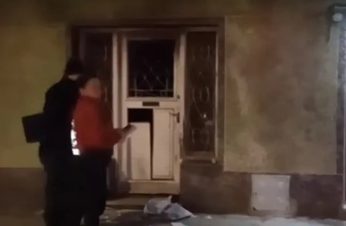 Durante el operativo trabajaron Bomberos y Policías de la Ciudad, junto con personal del SAME.