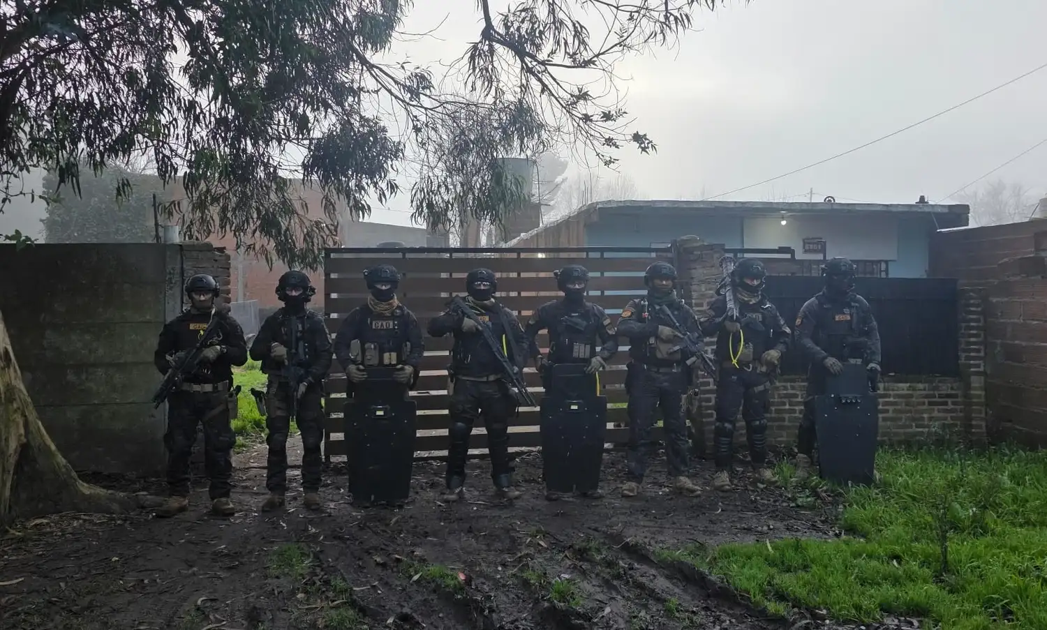 Dos detenidos y una imputada, más el secuestro de diversos elementos, como saldo del operativo.