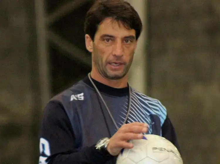 Noto firmó por un año y medio y va por otro ascenso en Alvarado