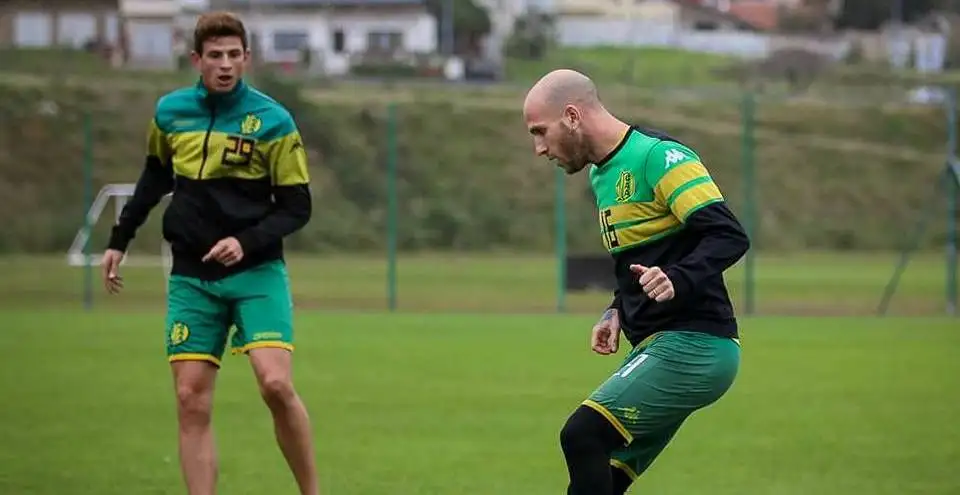 Aldosivi concentra sin Llama ni Penco