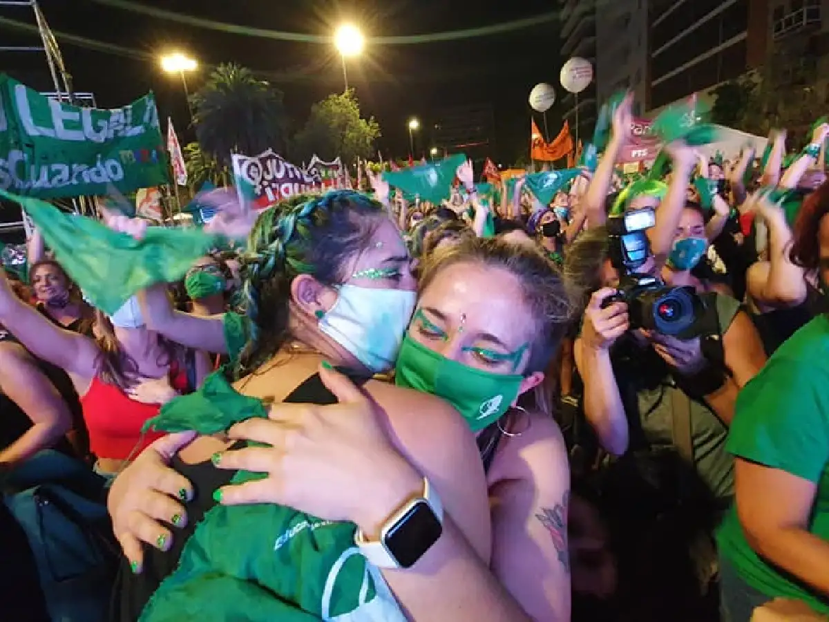 Con Argentina, ya son 67 los países que legalizaron el aborto