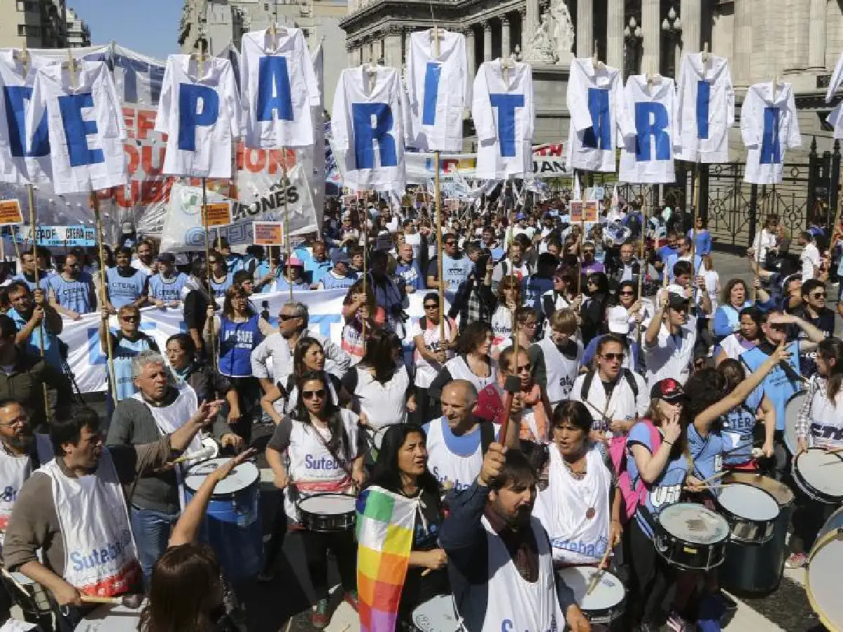 El ministerio de Educación convocó a los gremios docentes nacionales