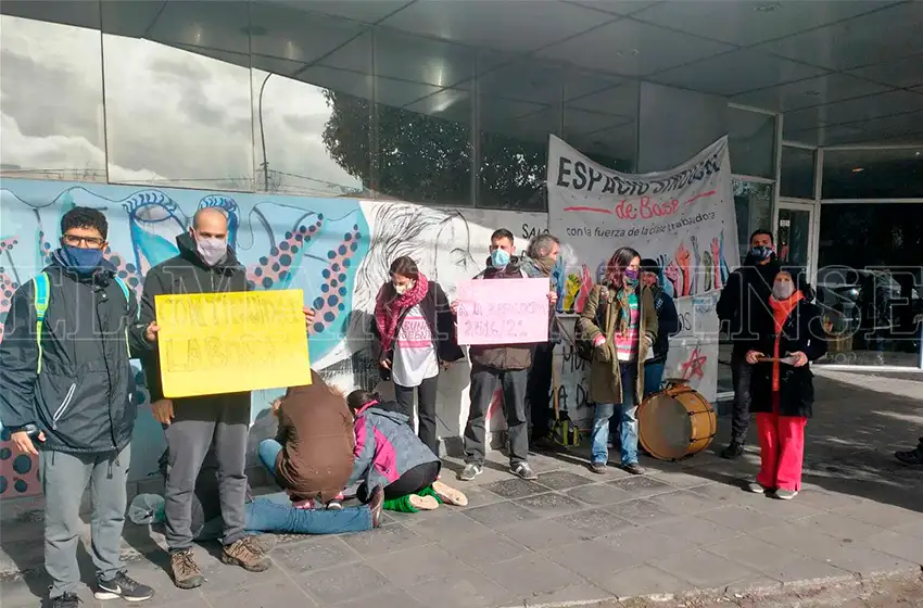 "Cientos" de suplentes podrían quedar desempleados ante el regreso a las aulas de docentes vacunados