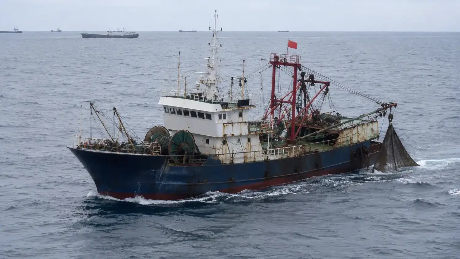 La pesca realizada por embarcaciones extranjeras en las inmediaciones de la milla 201 volvió a quedar bajo la lupa.