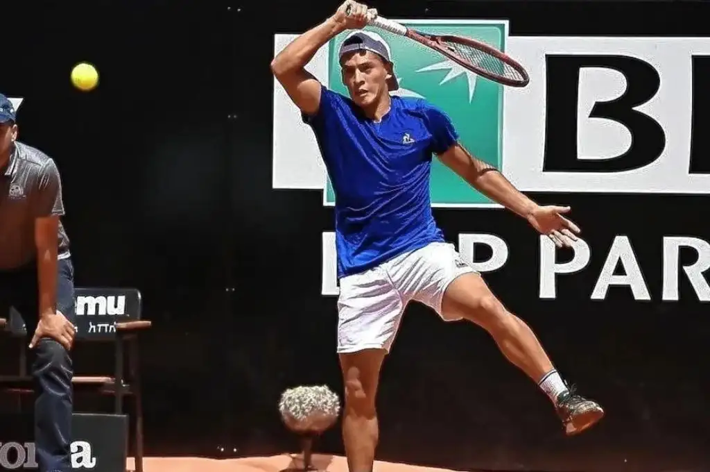 Sebastián Báez avanzó a octavos de final en el ATP de Lyon