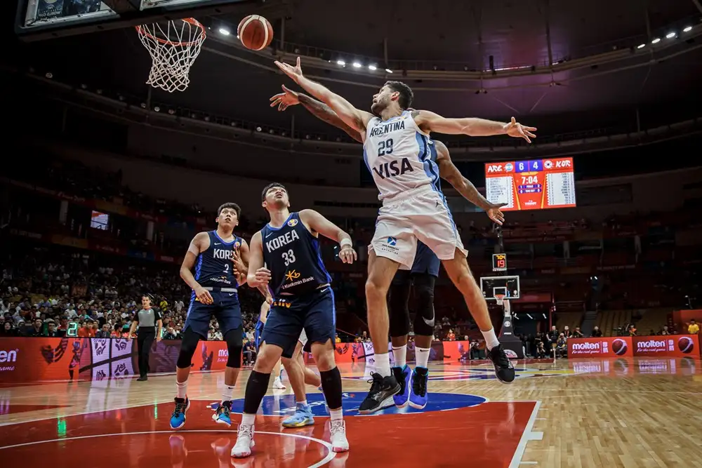 Argentina tuvo un gran debut mundialista con Garino y Vildoza
