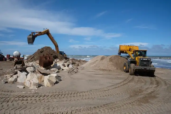 A fin de mes, culmina la construcción de rompeolas