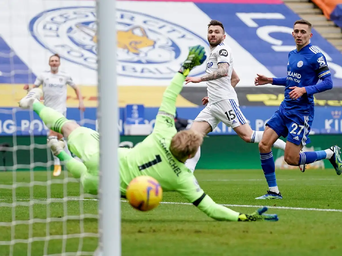 El Leeds de Bielsa dio sorpresa ante Leicester