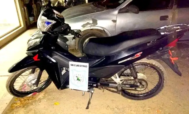 Detuvieron a una mujer que ofertaba en redes sociales una moto robada