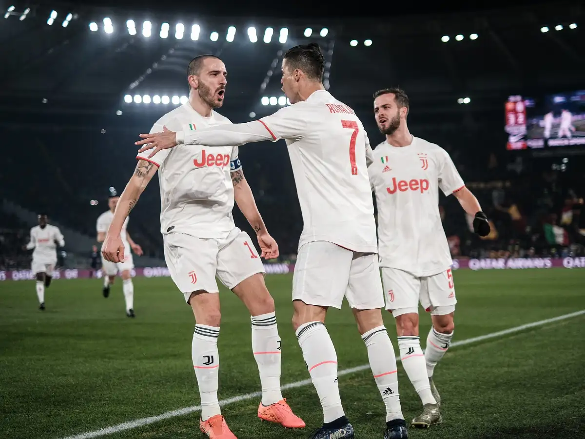 Juventus venció a Roma y es único líder en Italia