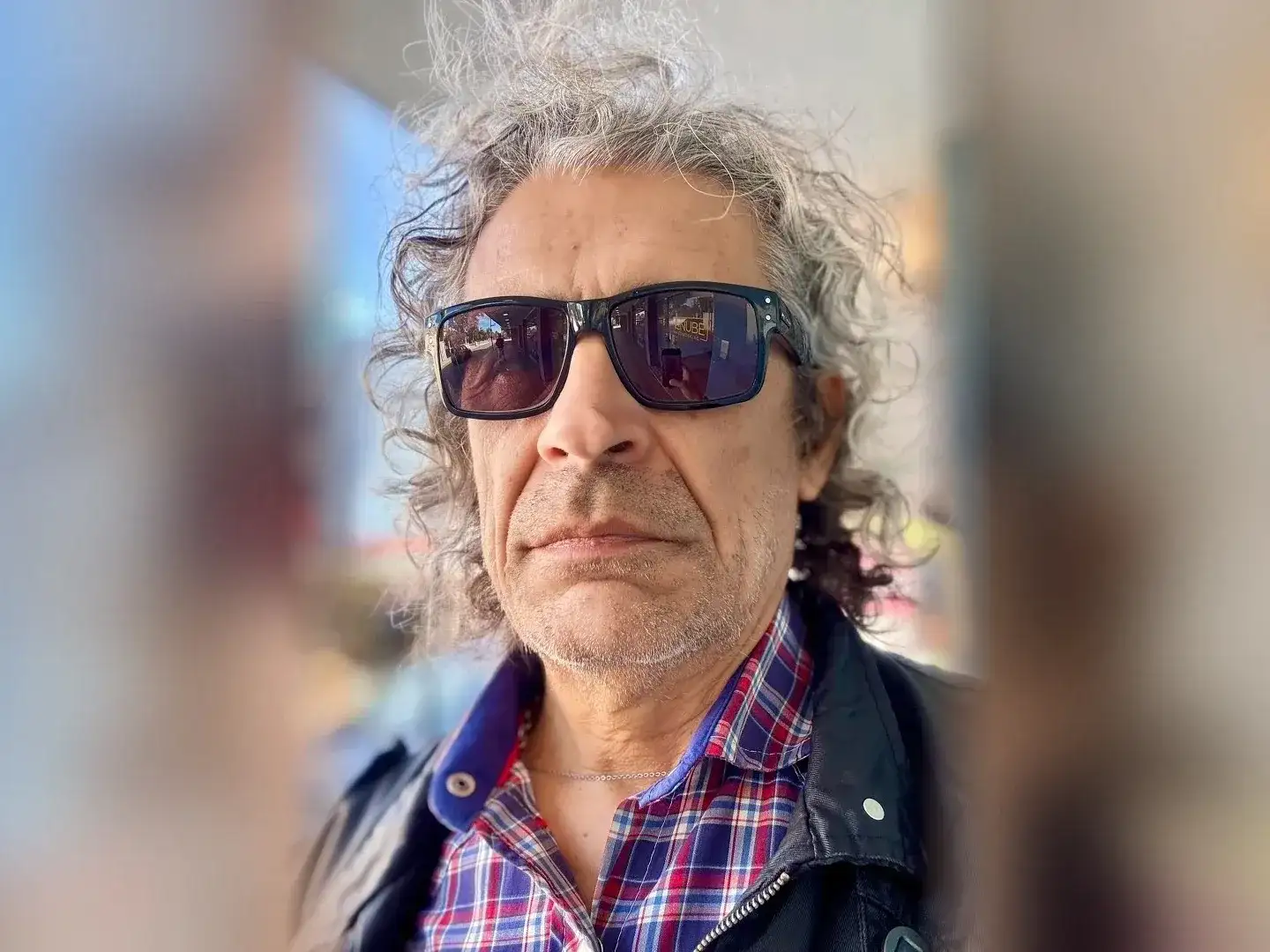 Manuel Herbas, protagonista del movimiento artístico LUZ. El artista, presenta la historia de resistencia cultural que desafió a la dictadura argentina desde el arte.