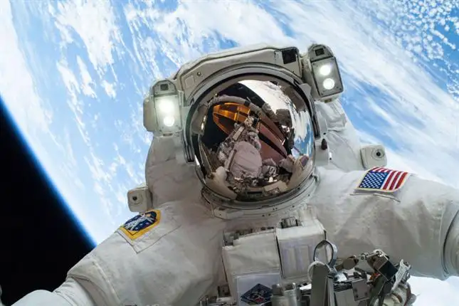 La NASA publicó la autofoto más espectacular de 2013