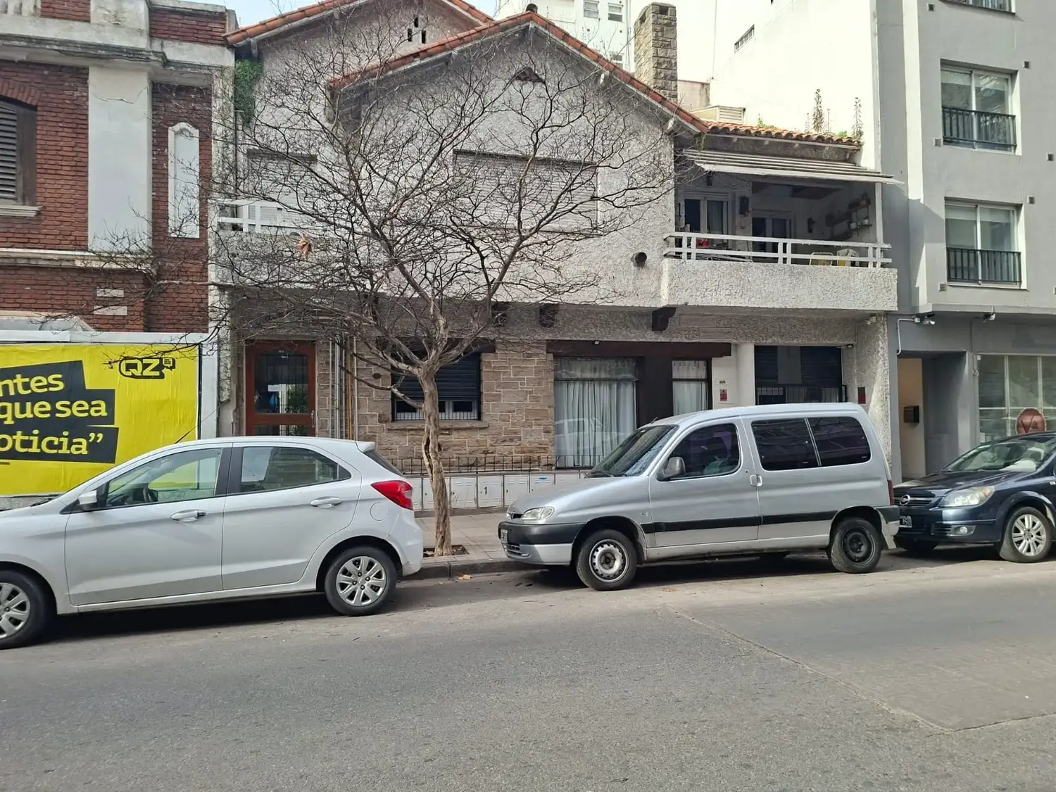 Al presentarse posteriormente en la vivienda, la administradora constató que el departamento, ubicado en Sarmiento 2400, se encontraba ocupado por una mujer.