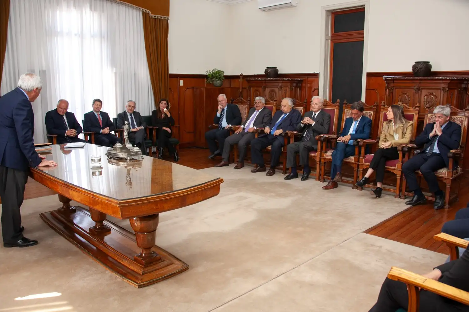 Los integrantes de la Corte Suprema en el acto de jura de la nueva Constitución.