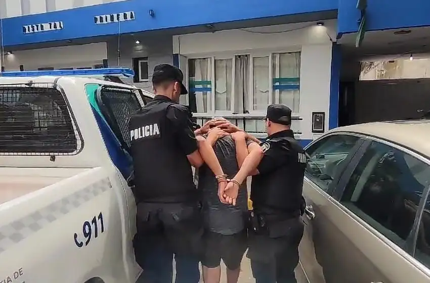 Asaltaron a un abuelo y su nieto en un departamento de Punta Iglesias