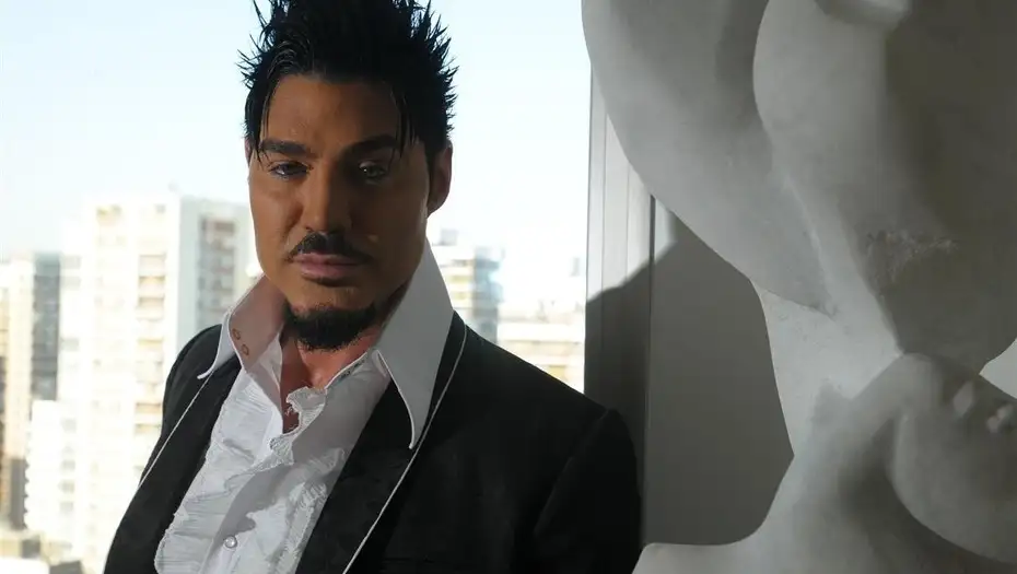 Buscan a la primera novia de Ricardo Fort para filmar la serie sobre su vida