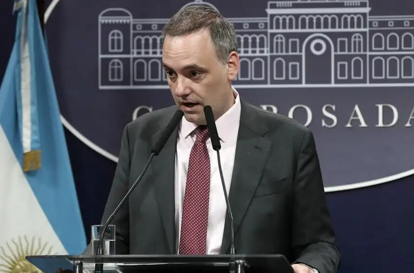 El jefe de Gabinete puso a la venta una de sus propiedades en la ciudad de La Plata.