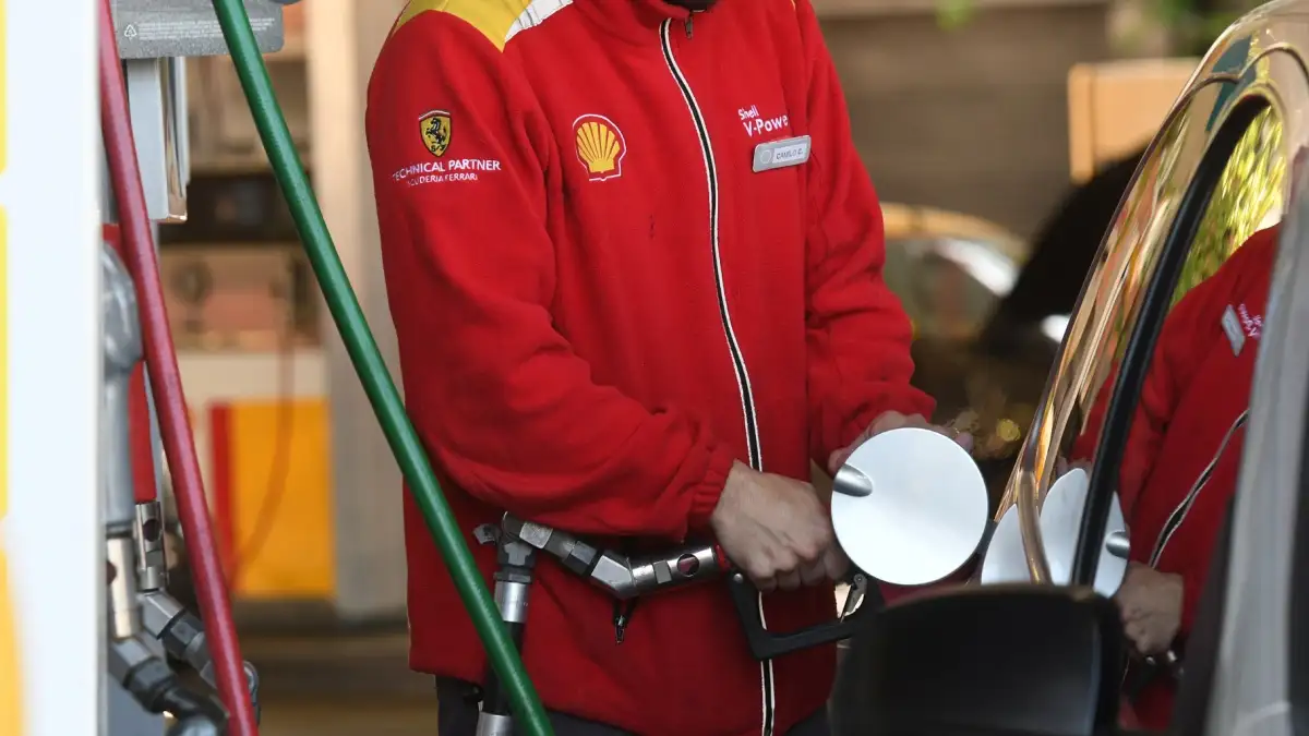La petrolera retocó los valores a partir de este viernes.