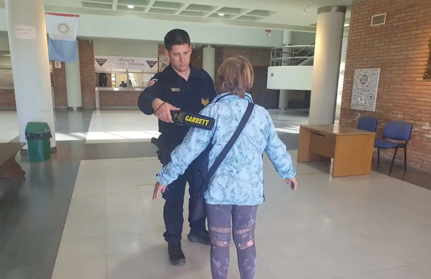 El detector de metales portátil ya se encuentra operativo en Tribunales