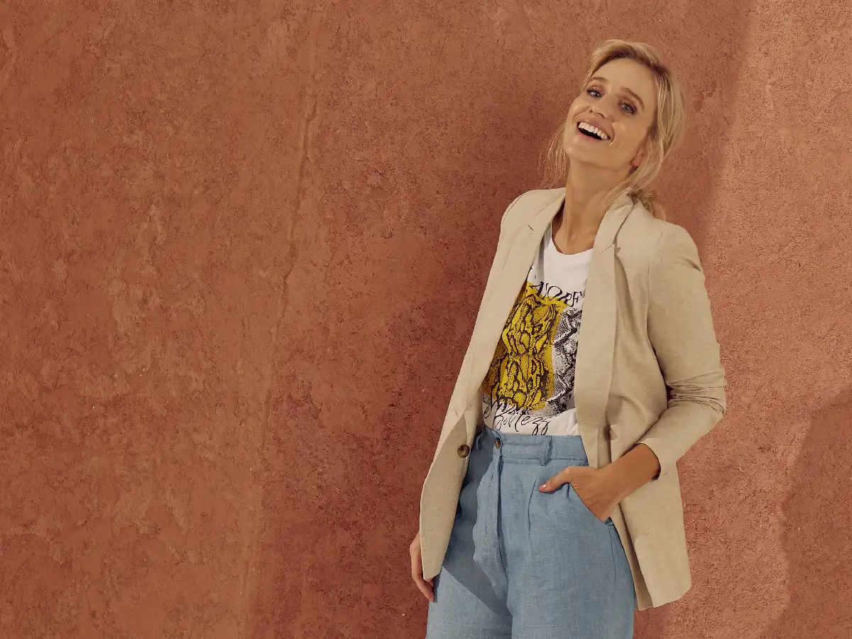  Remera básica, adentro: la nueva forma  de empoderamiento femenino 