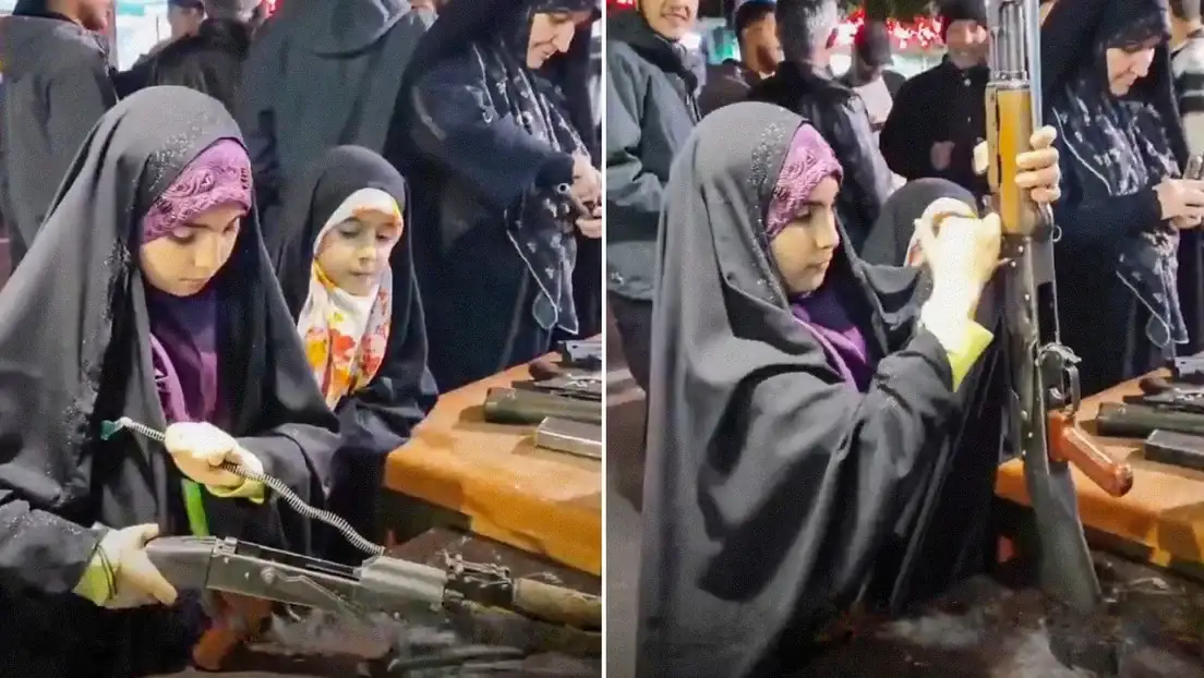 La menor desarmó y volvió a ensamblar un fusil Kaláshnikov durante una demostración realizada en Tabriz, Irán.