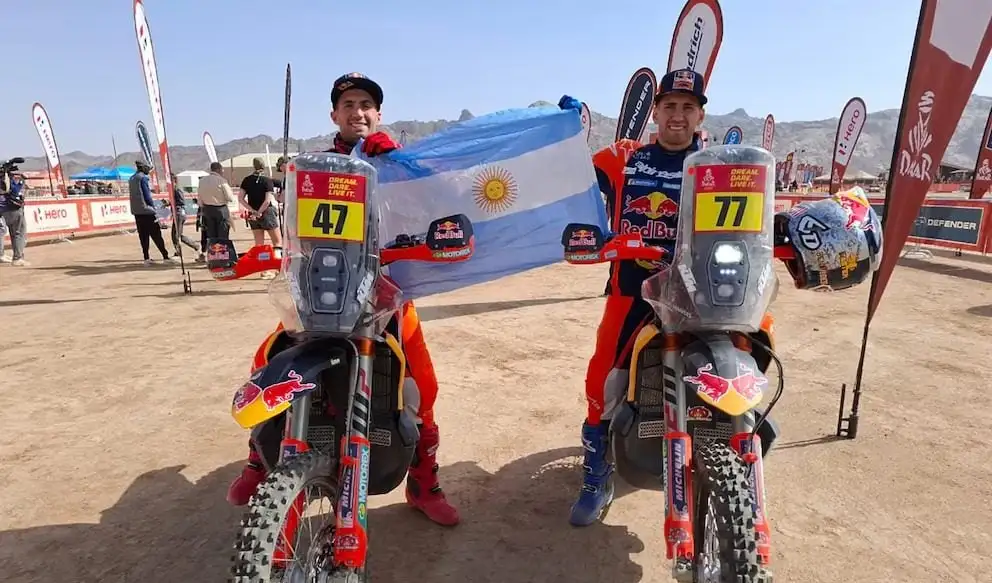 Los hermanos Kevin y Luciano Benavides son compañeros en el equipo oficial KTM