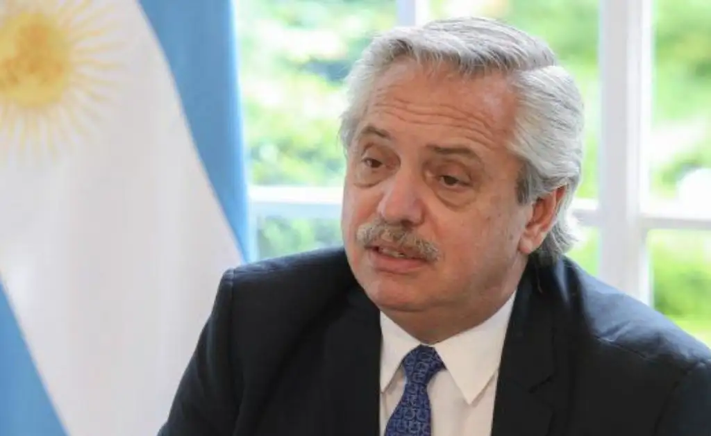 Fernández a la oposición: “Ayúdenme a conseguir vacunas si a ustedes el mundo los ama”